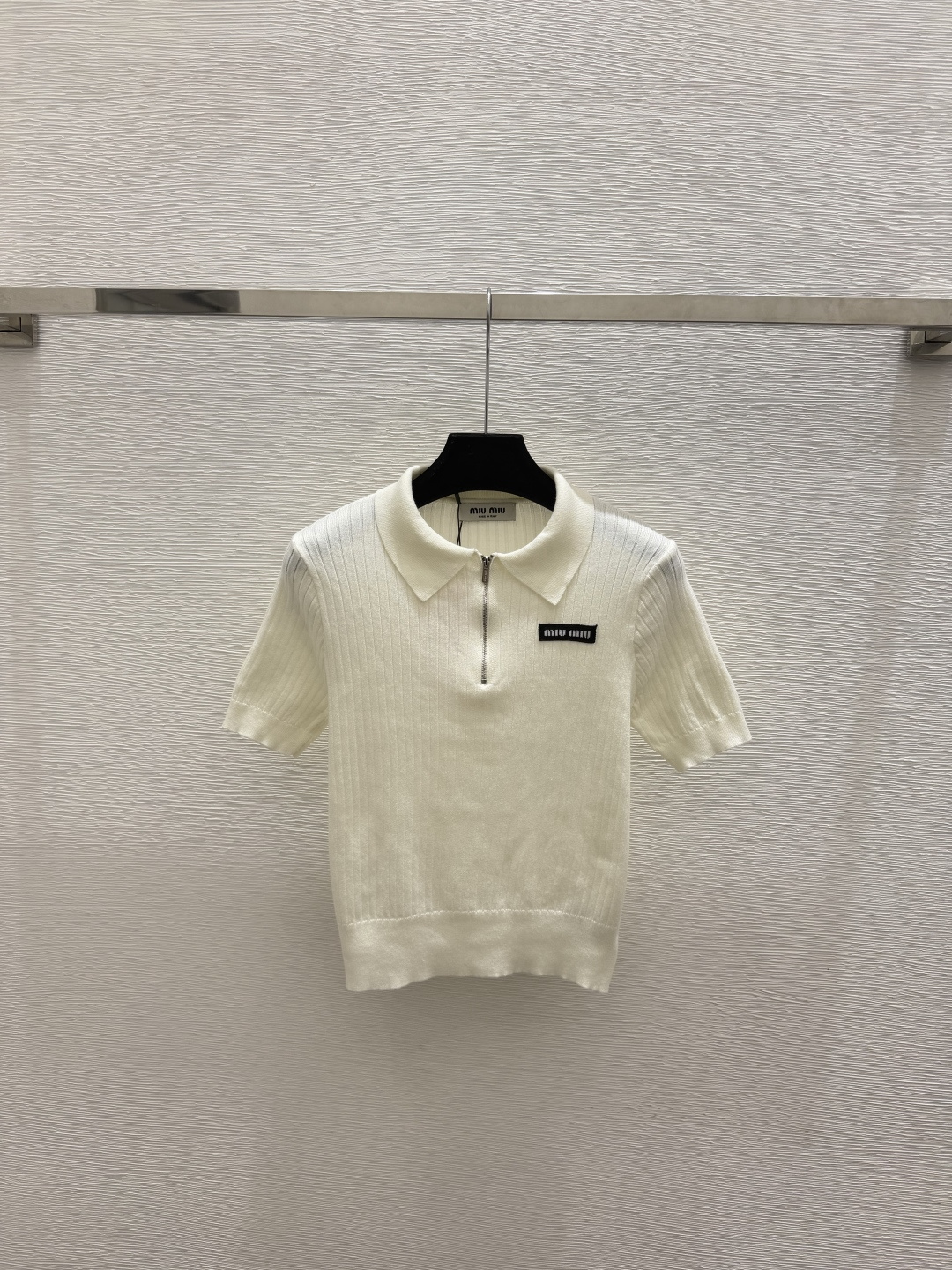 🆕M家🆕  春夏新款 纯色简约翻领针织短袖颜色：白色 灰色尺码：36.38.40