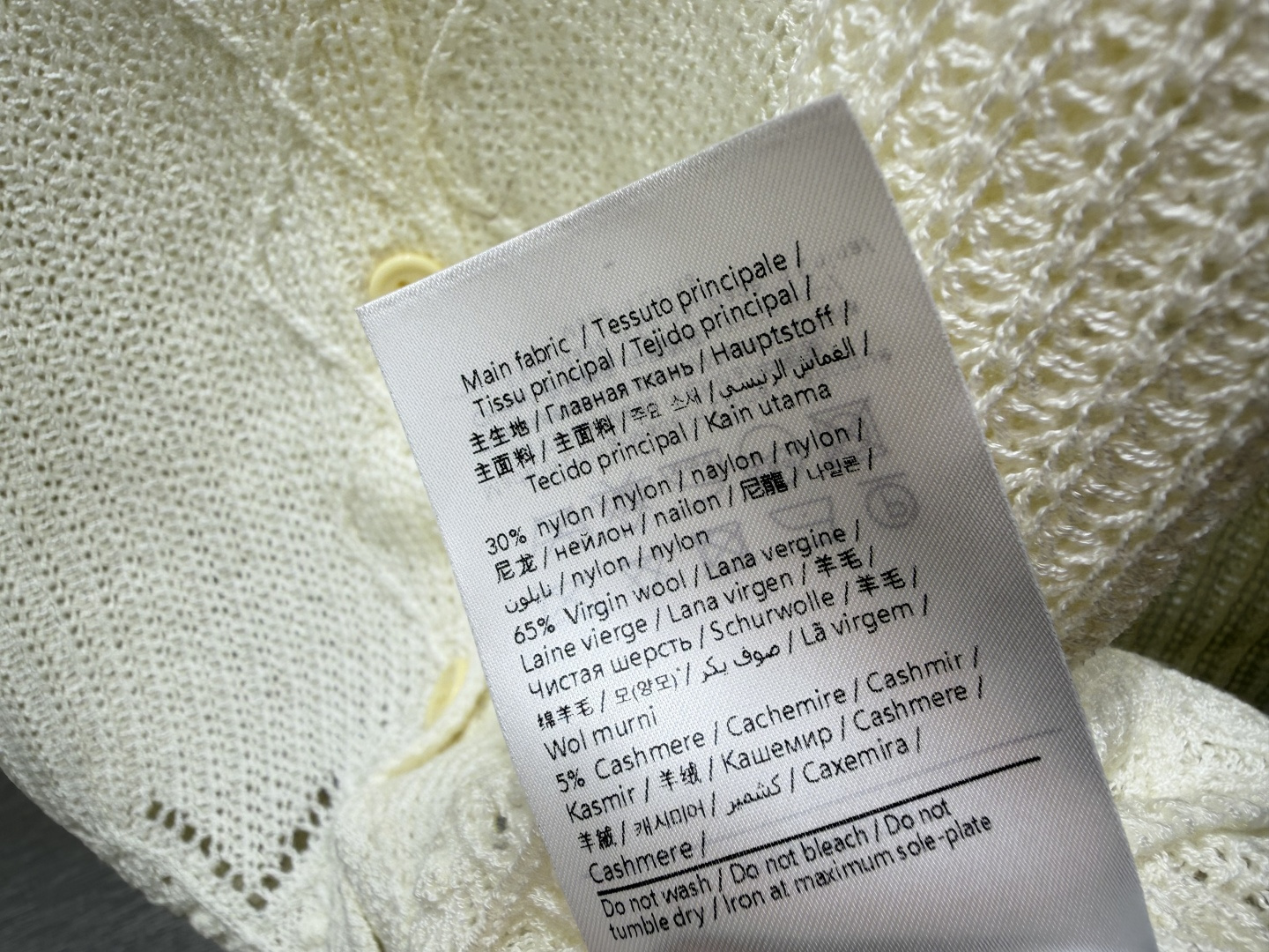 🆕VA家🆕  春夏新款 纯色简约圆领针织长袖开衫颜色：白色 黑色尺码：36.38.40