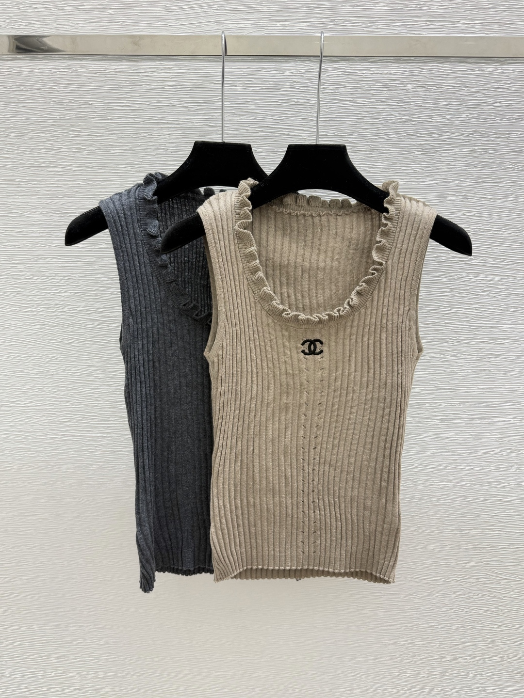 🆕CH家🆕  早秋新款  纯色简约针织两件套 颜色：卡其 灰色 尺码：36.38.40