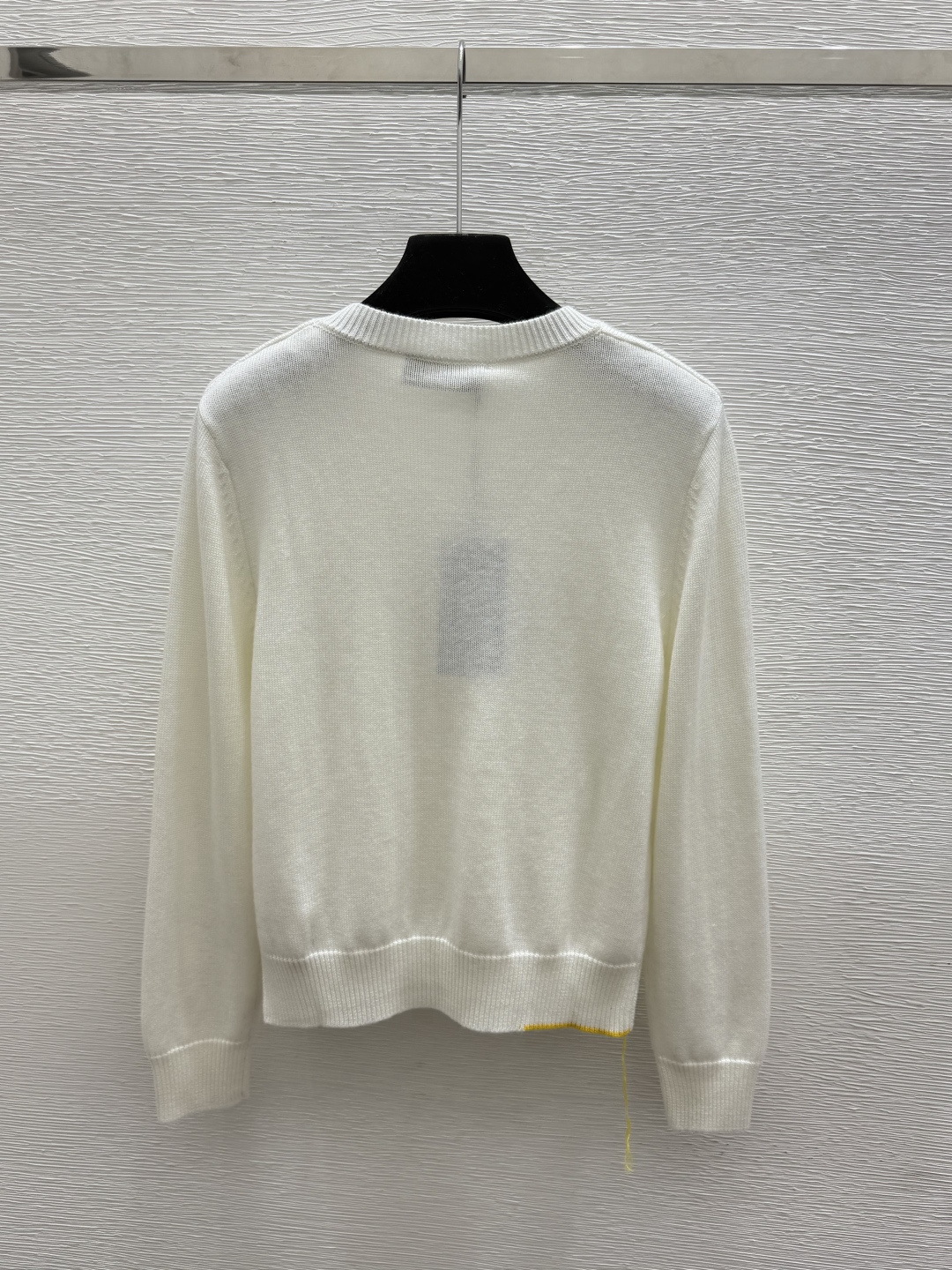 🆕F家🆕  早秋新款  纯色简约V领针织长袖 颜色：白色 卡其 黑色 尺码：36.38.40