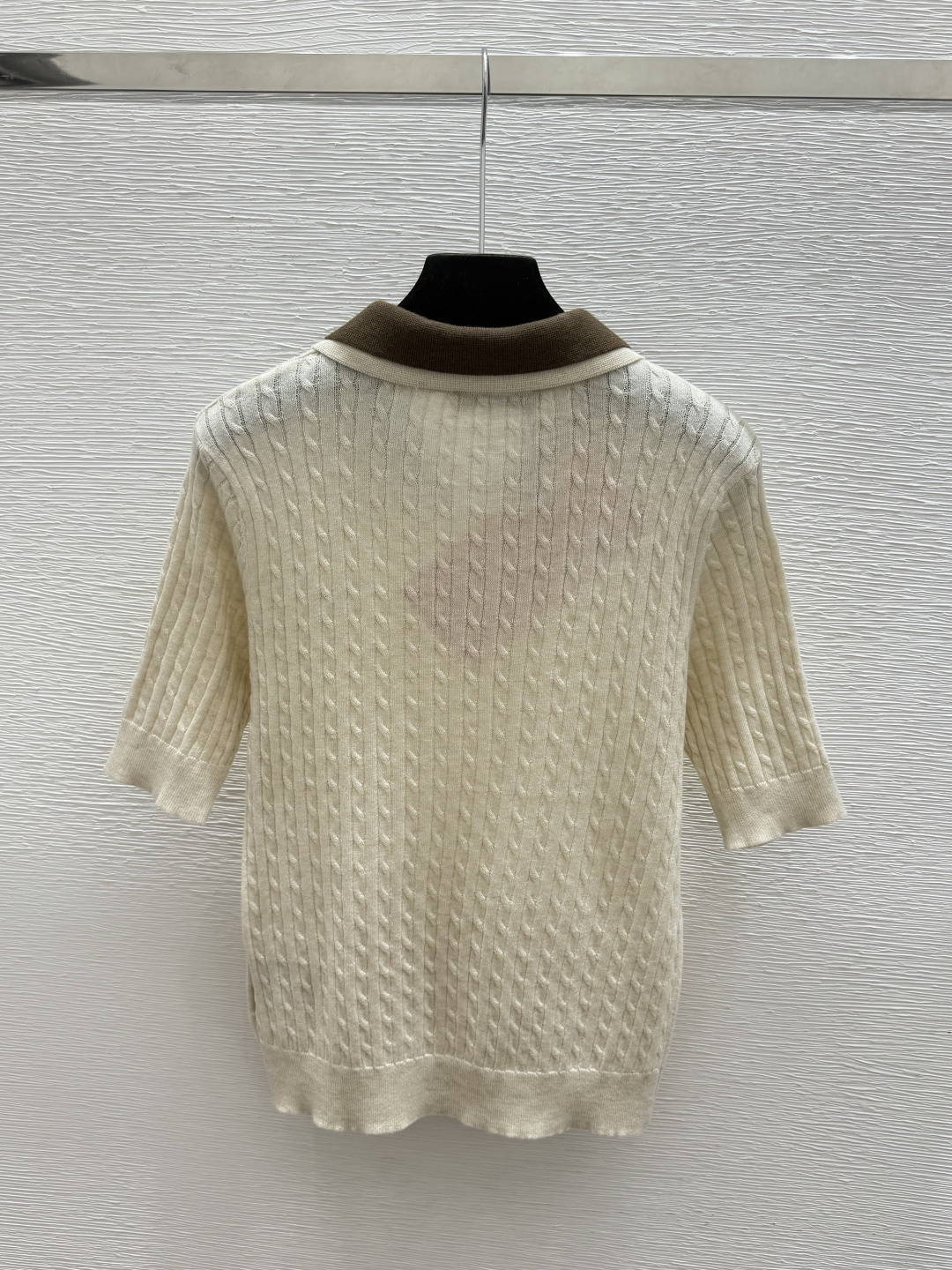 🆕M家🆕  早秋新款  撞色翻领针织短袖 颜色：杏色 咖啡 尺码：36.38.40
