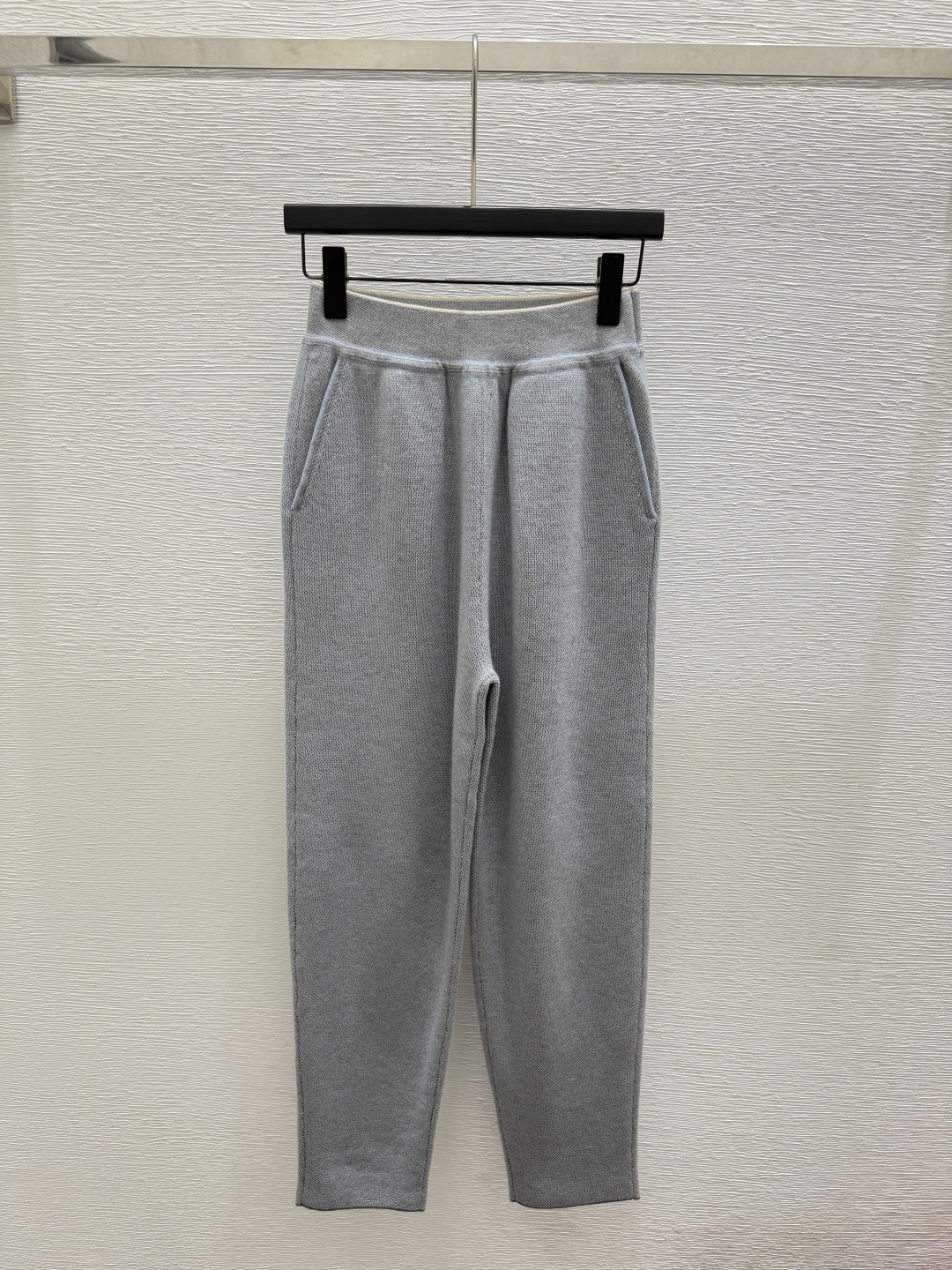🆕BC家🆕  早秋新款  纯色简约针织长裤 颜色：绿色 灰色 尺码：36.38.40