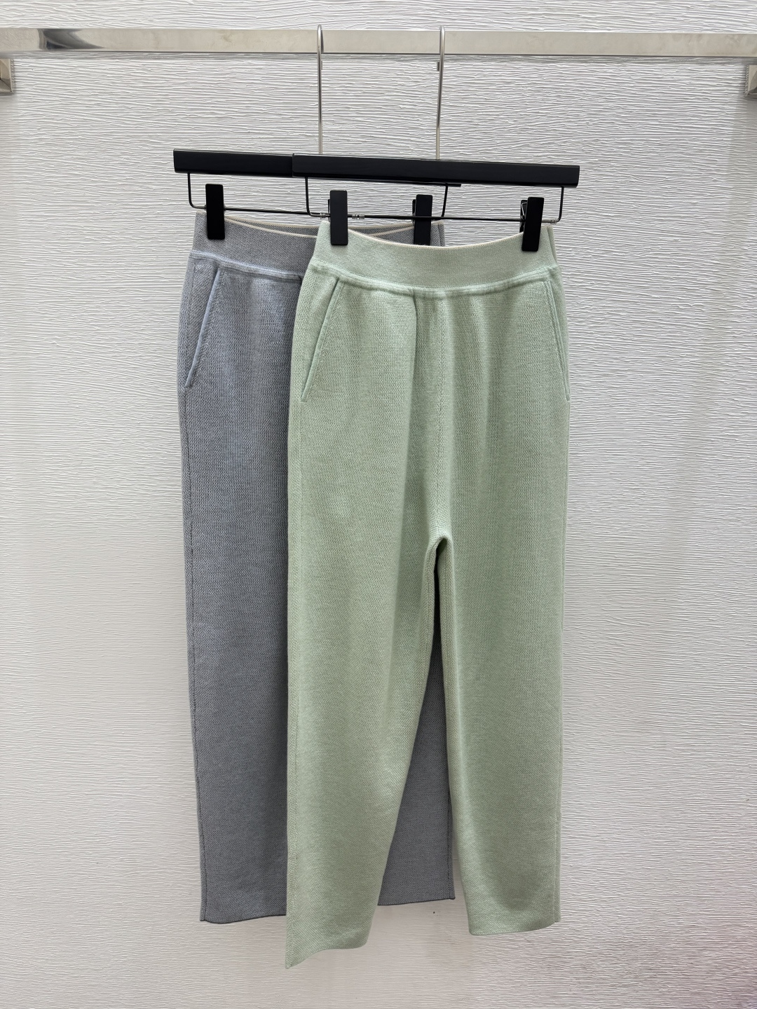 🆕BC家🆕  早秋新款  纯色简约针织长裤 颜色：绿色 灰色 尺码：36.38.40