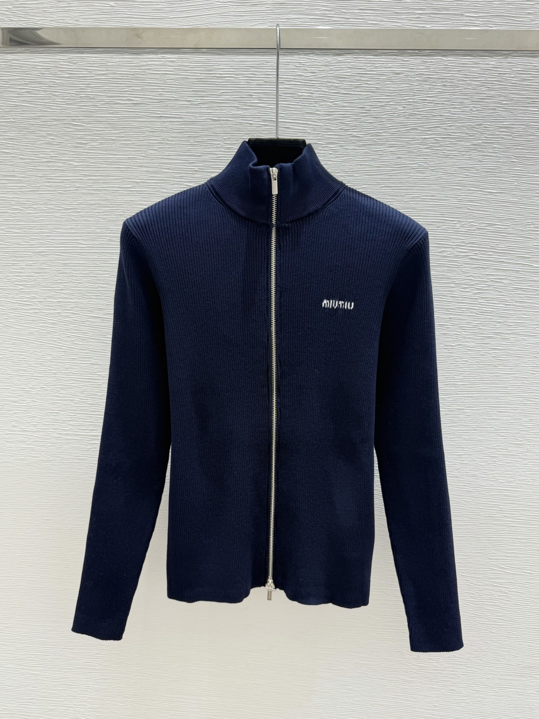 🆕M家🆕  早秋新款  纯色简约高领针织长袖开衫 颜色：宝蓝 尺码：36.38.40