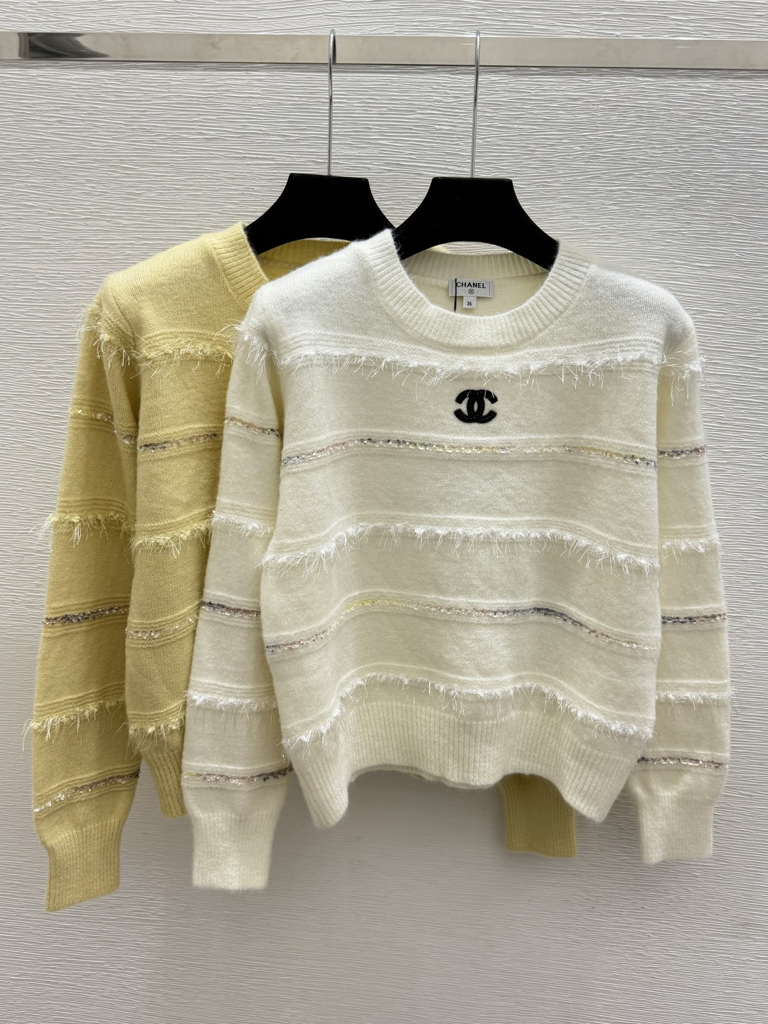 🆕CH家🆕  早秋新款  纯色简约圆领针织长袖 颜色：白色 黄色 尺码：36.38.40