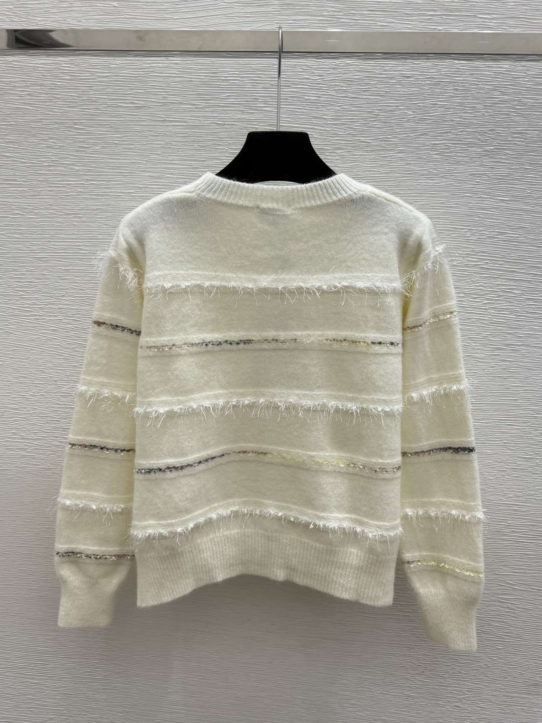 🆕CH家🆕  早秋新款  纯色简约圆领针织长袖 颜色：白色 黄色 尺码：36.38.40