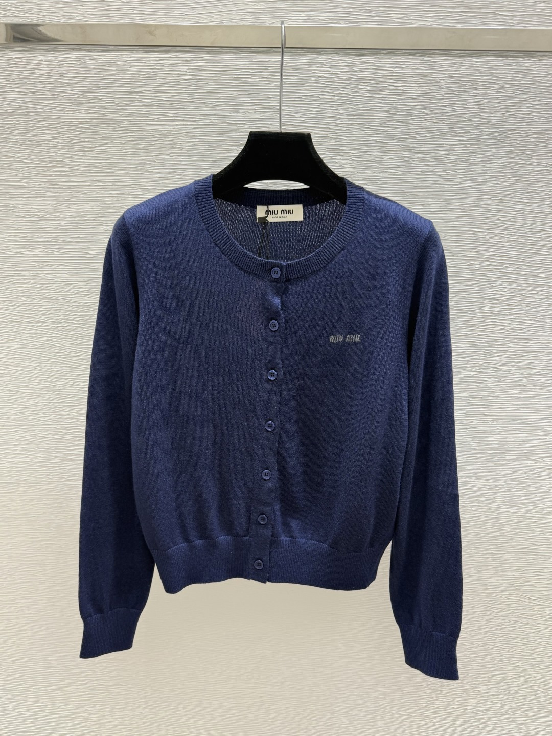 🆕M家🆕  早秋新款  纯色简约圆领针织长袖开衫 颜色：灰色 酒红 宝蓝 咖啡 尺码：36.38.40