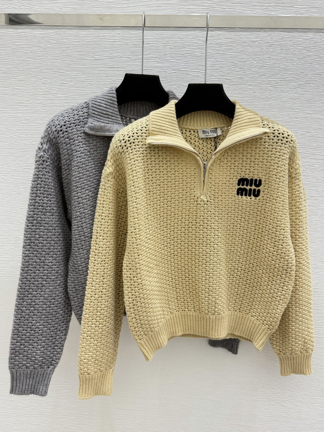 🆕M家🆕  早秋新款  纯色翻领针织长袖开衫 颜色：卡其 灰色 尺码：36.38.40