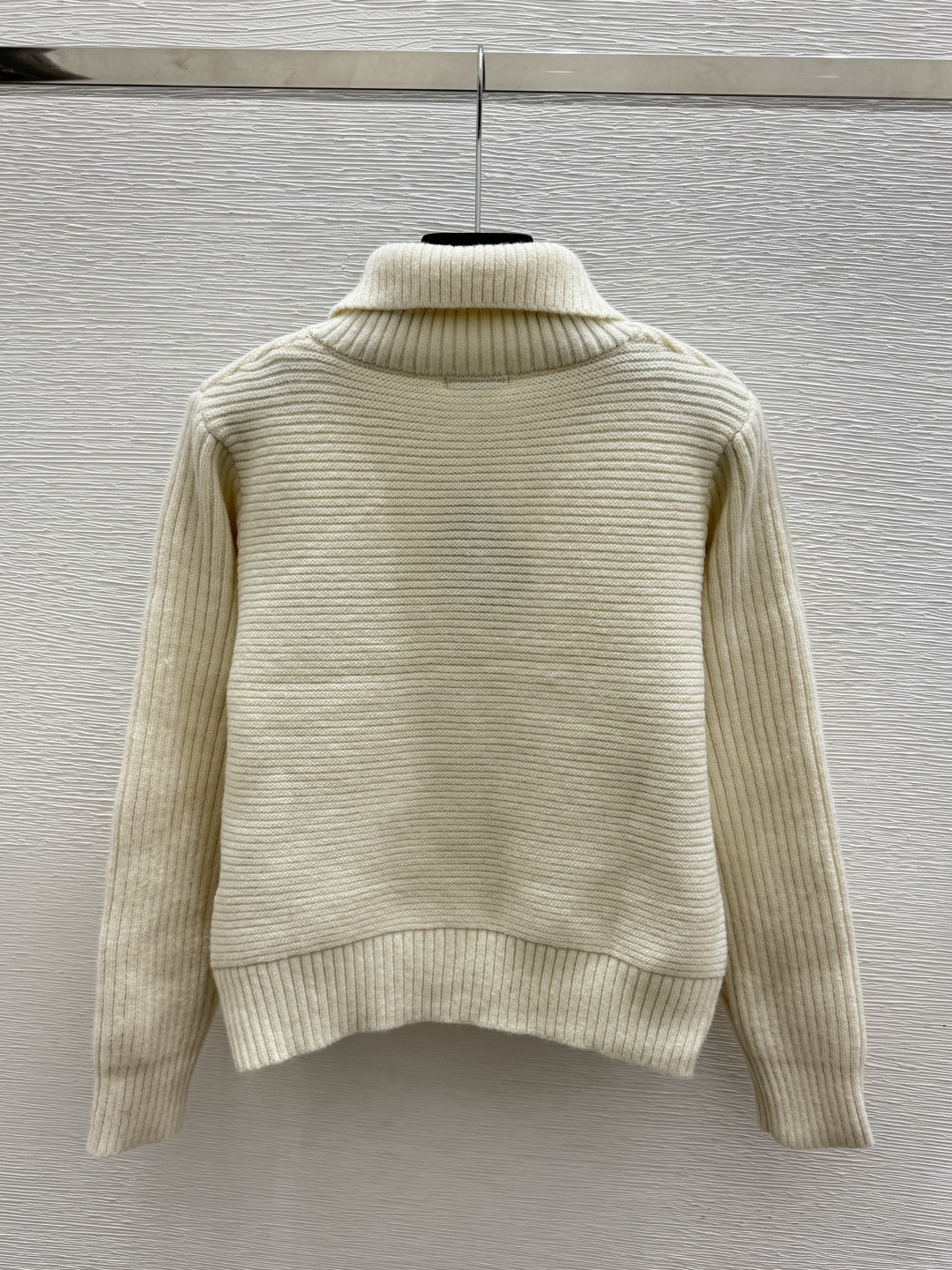 🆕M家🆕  早秋新款  纯色翻领针织长袖开衫 颜色：白色 宝蓝 尺码：36.38.40