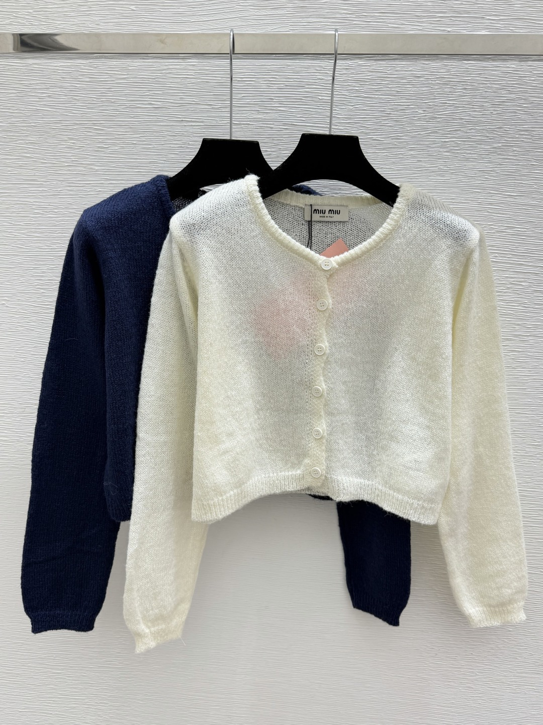 🆕M家🆕  早秋新款 撞色花卉针织吊带两件套 颜色：白色 宝蓝 尺码：36.38.40