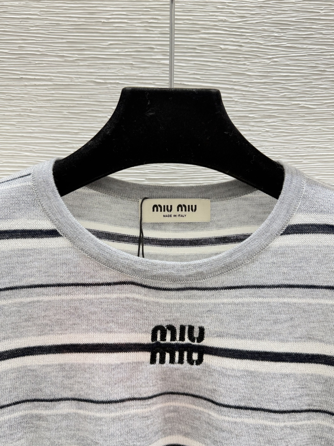 🆕M家🆕  早秋新款 撞色条纹圆领针织长袖 颜色：灰色 宝蓝 尺码：36.38.40