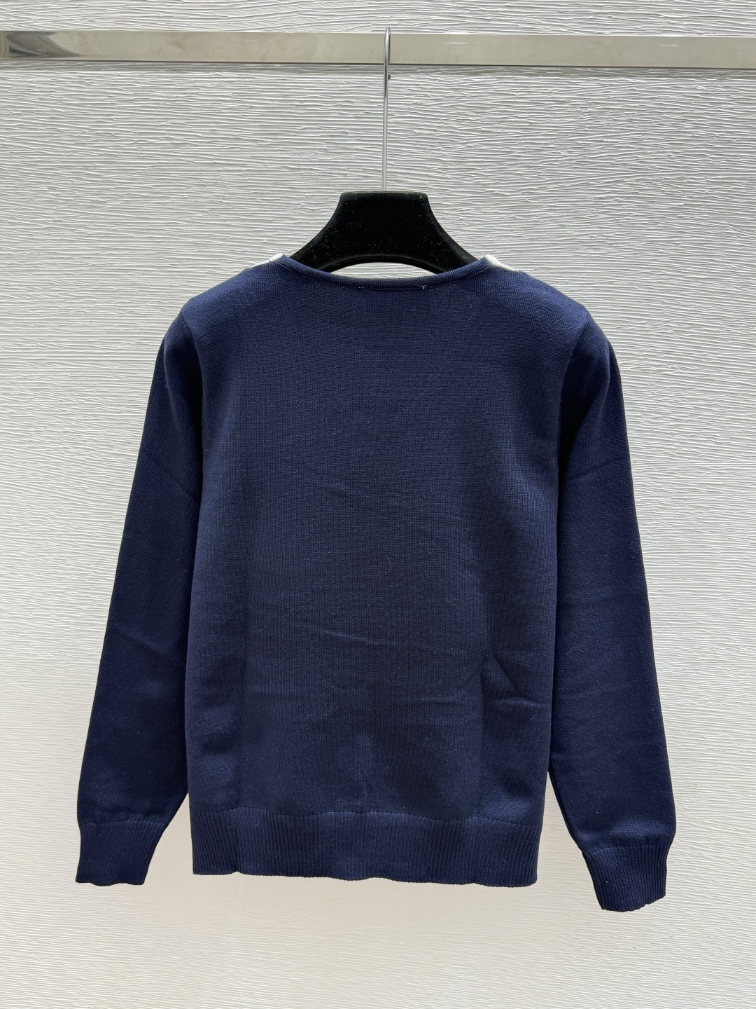 🆕CH家🆕  早秋新款 撞色简约V领针织长袖 颜色：灰色 宝蓝 尺码：36.38.40