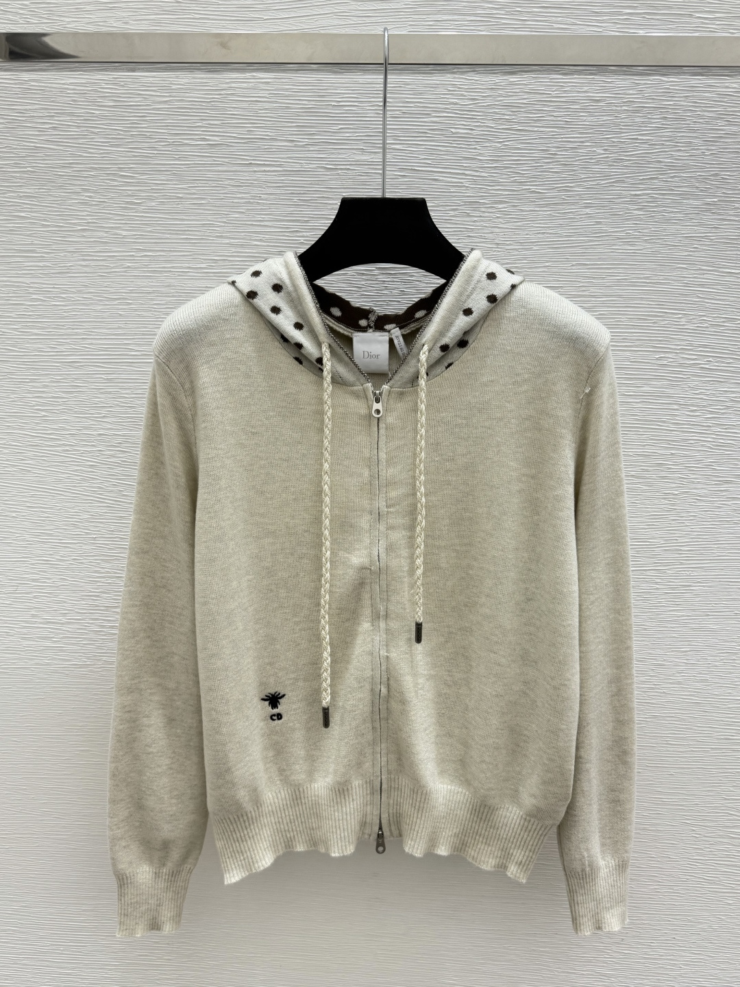 🆕D家🆕  早秋新款 撞色波动连帽针织长袖开衫 颜色：杏色 咖啡 尺码：36.38.40