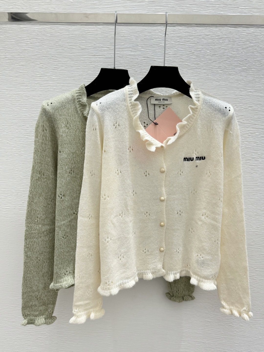 🆕M家🆕  早秋新款 纯色花边圆领针织长袖开衫 颜色：杏色 绿色 尺码：36.38.40