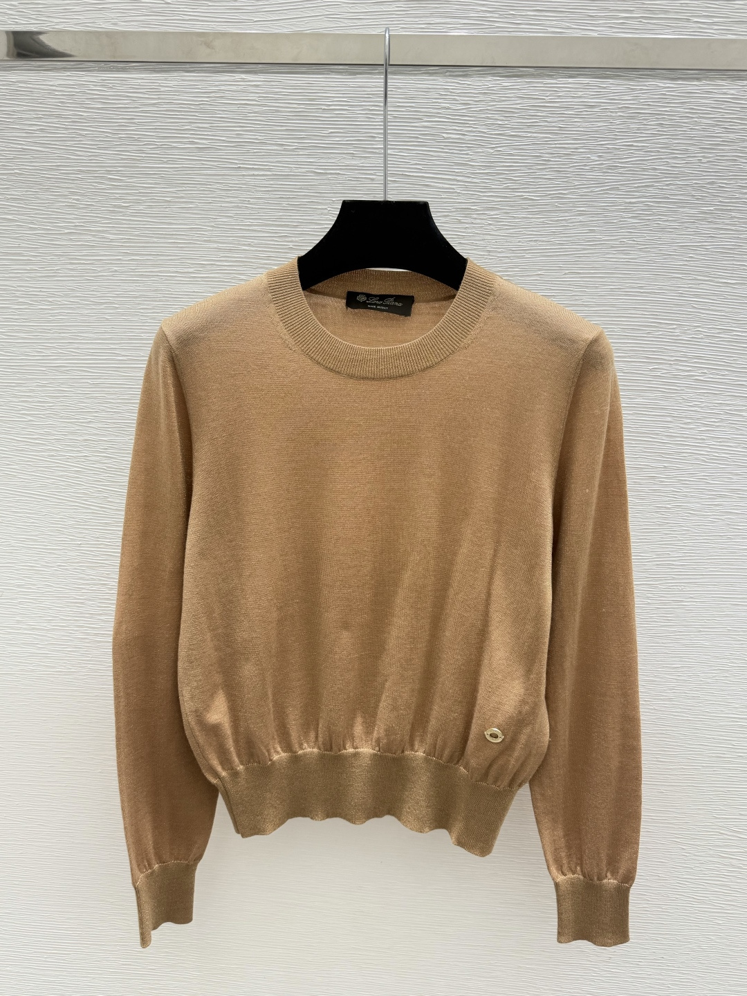 🆕LP家🆕  早秋新款 纯色简约圆领针织长袖 颜色：白色 粉色 卡其 绿色 黑色 尺码：36.38.40