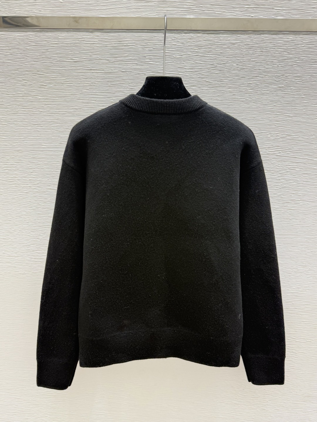 🆕CH家🆕  早秋新款 纯色简约圆领针织长袖开衫 颜色：黄色 黑色 尺码：36.38.40