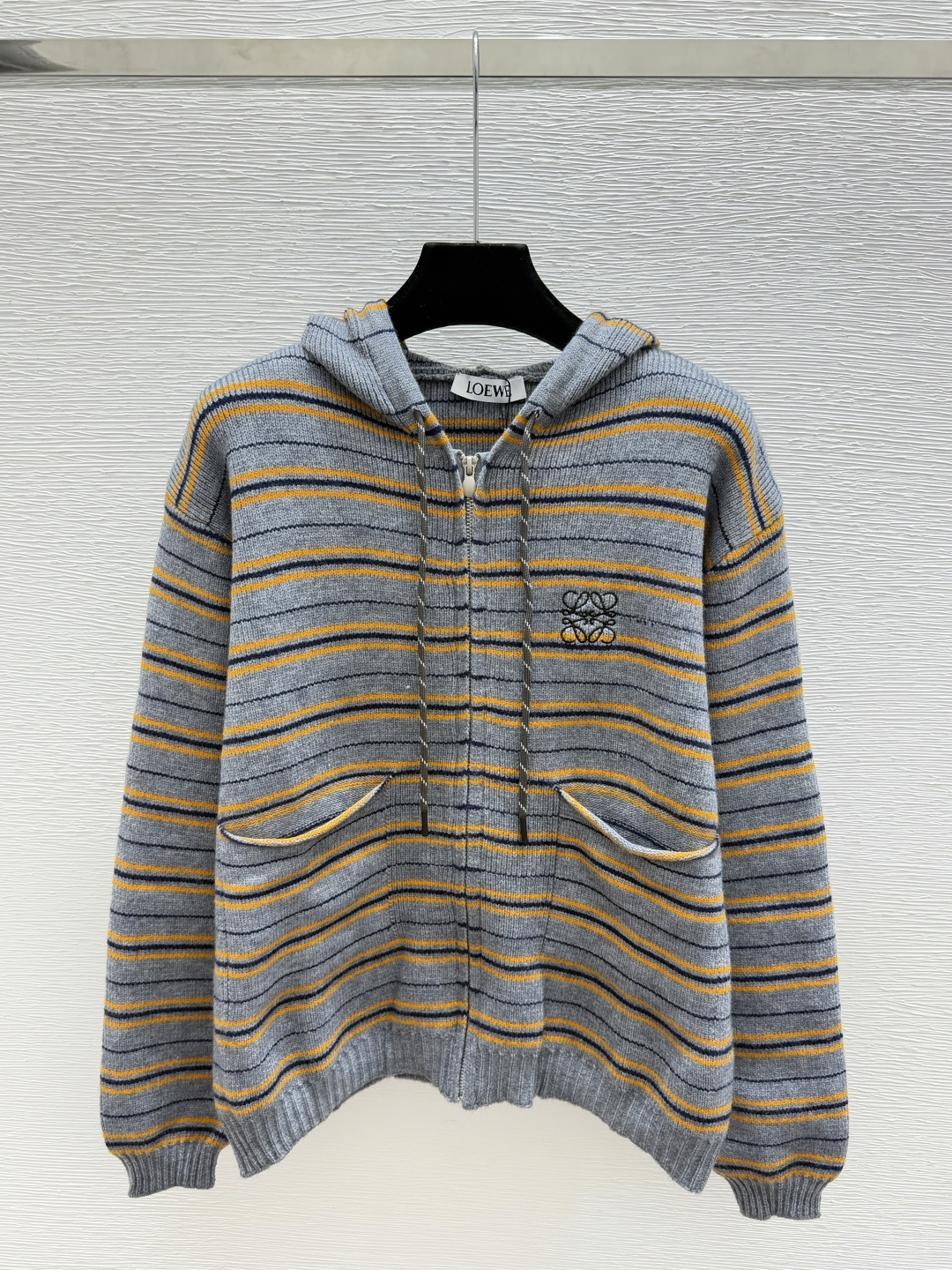 🆕LO家🆕  早秋新款 撞色条纹连帽针织长袖开衫 颜色：白色 灰色 尺码：36.38.40