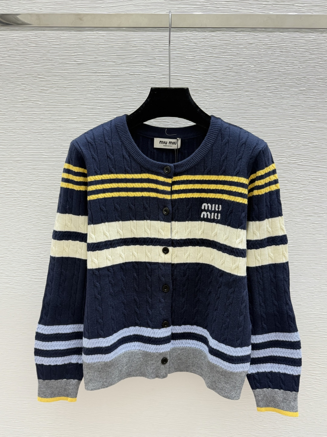 🆕M家🆕  早秋新款 撞色条纹圆领针织长袖开衫 颜色：蓝色 宝蓝 尺码：36.38.40