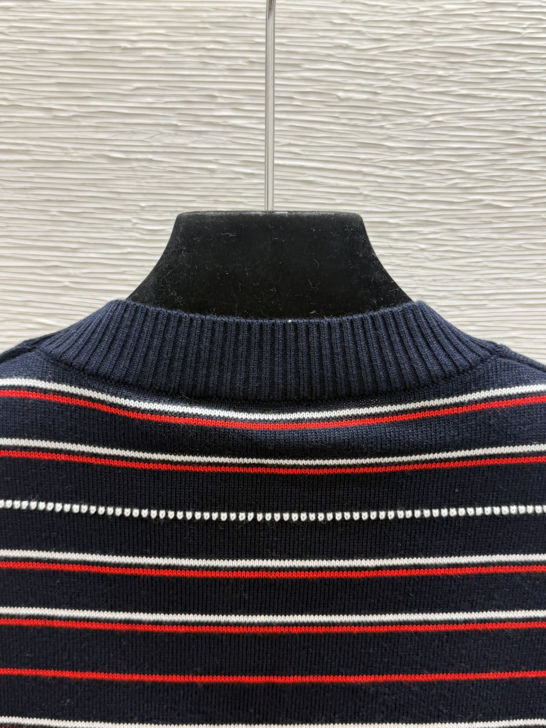 🆕CH家🆕  早秋新款 撞色条纹圆领针织长袖 颜色：宝蓝 尺码：36.38.40