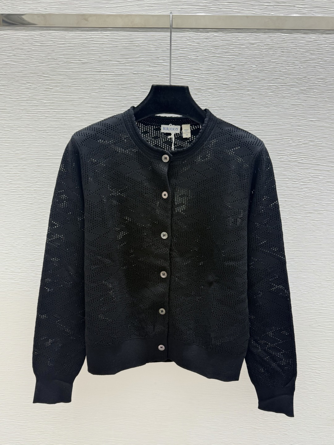 🆕BU家🆕  春夏新款 纯色简约圆领针织长袖开衫 颜色：黑色 尺码：36.38.40