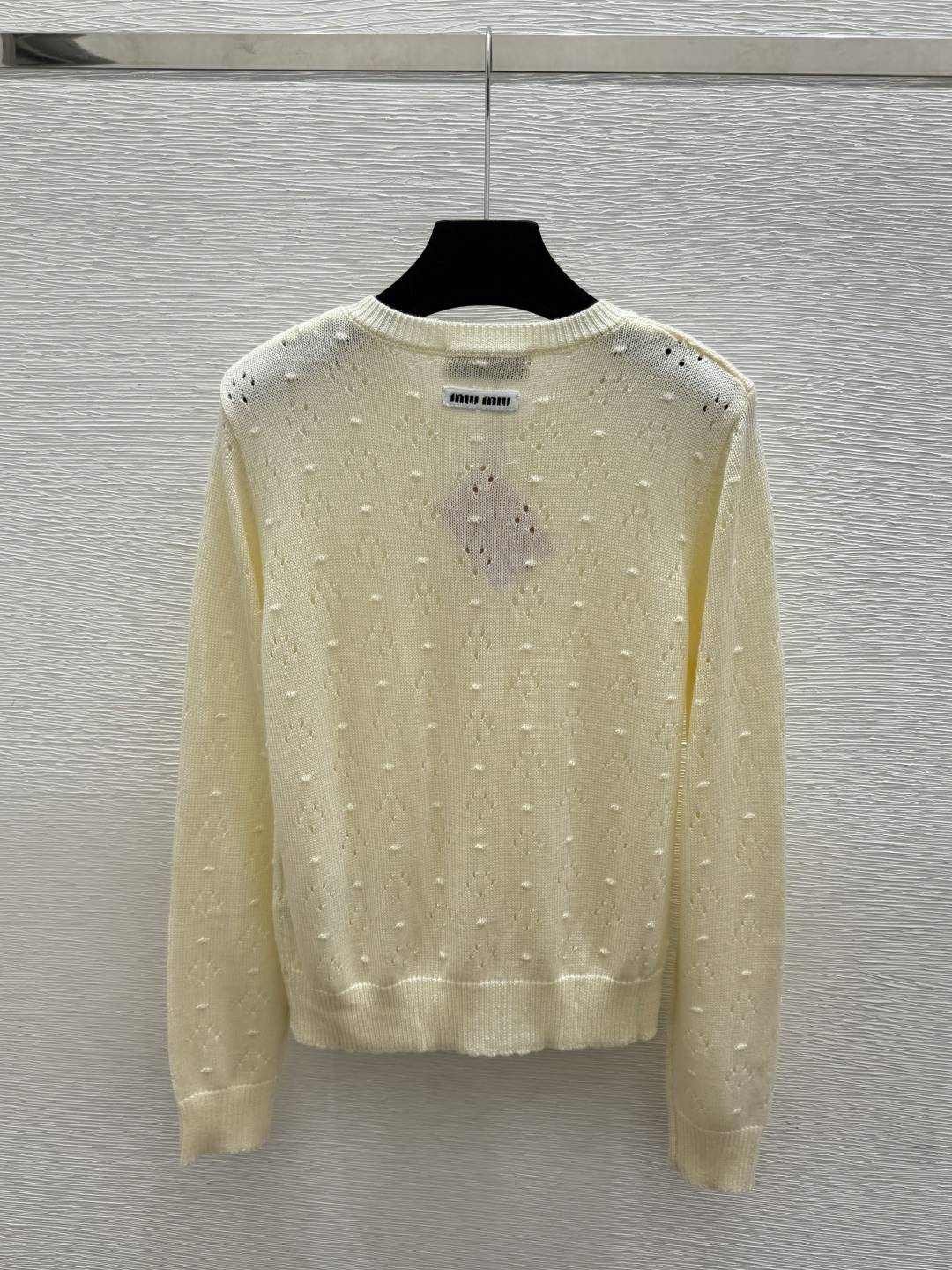 🆕M家🆕  春夏新款 纯色简约圆领针织长袖开衫 颜色：杏色 宝蓝 尺码：36.38.40