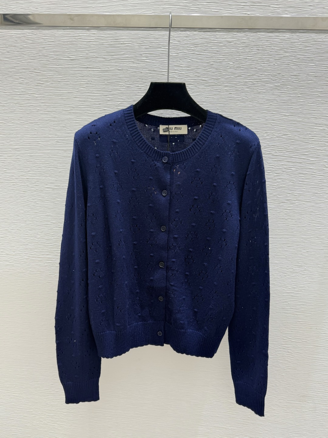 🆕M家🆕  春夏新款 纯色简约圆领针织长袖开衫 颜色：杏色 宝蓝 尺码：36.38.40