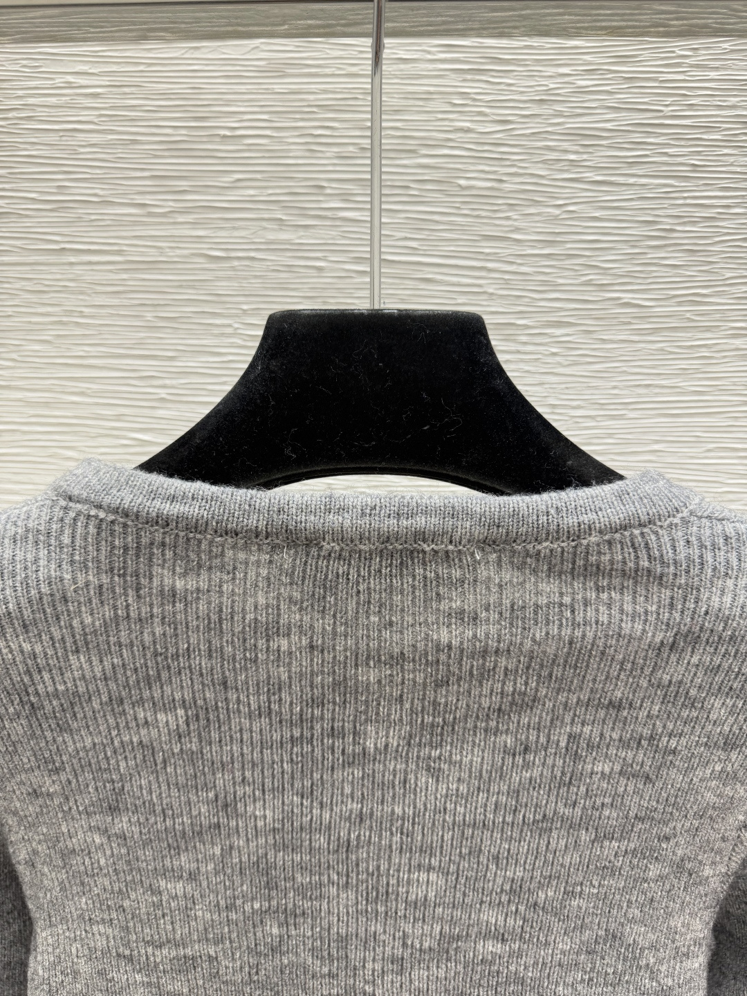 🆕M家🆕  早秋新款 撞色假两件圆领针织长袖开衫 颜色：灰色 尺码：36.38.40