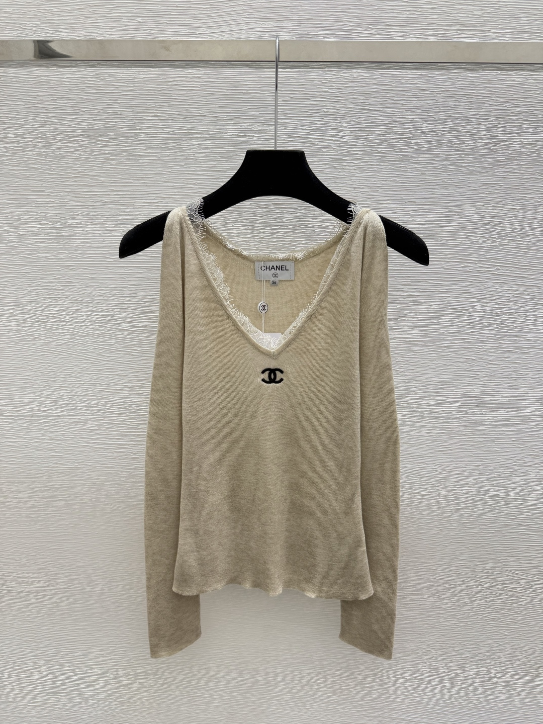 🆕CH家🆕  早秋新款 纯色简约针织长袖 颜色：黄色 杏色 白色 尺码：36.38.40