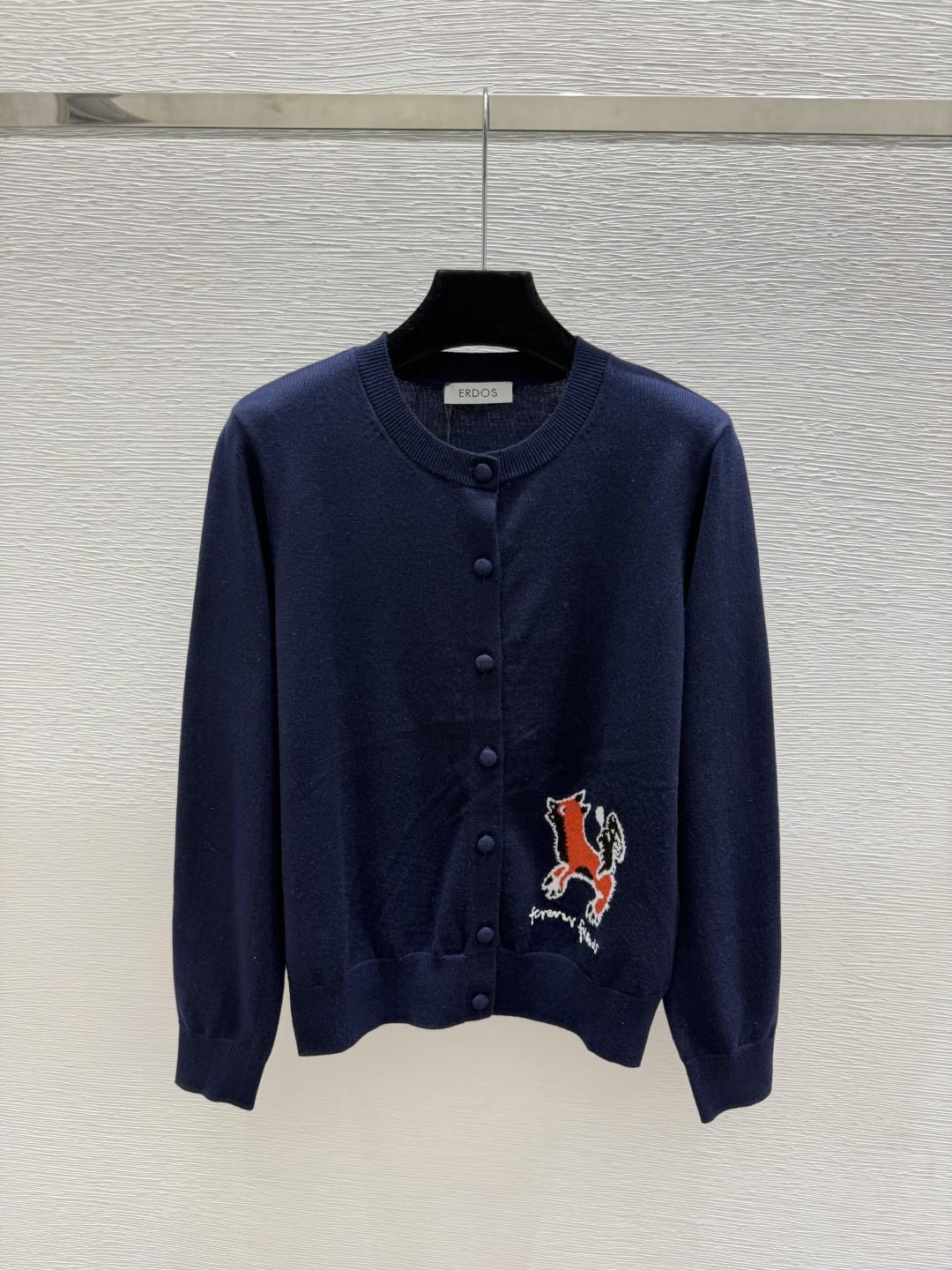 🆕ER家🆕  早秋新款 撞色狐狸圆领针织长袖开衫 颜色：白色 燕麦 宝蓝 尺码：36.38.40