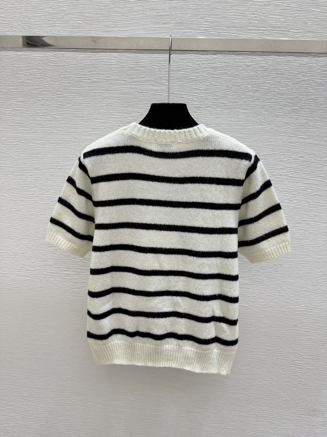 🆕CH家🆕  春夏新款 撞色条纹蝴蝶结圆领针织短袖 颜色：黑色 尺码：36.38.40