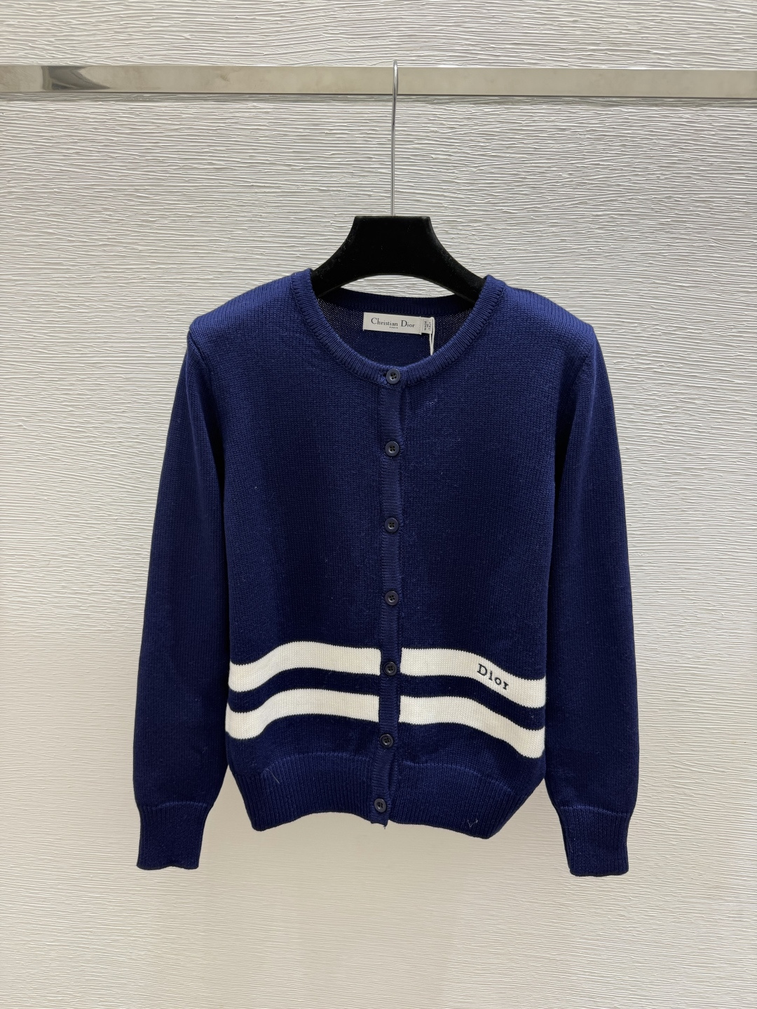 🆕D家🆕  早秋新款 撞色条纹圆领针织长袖开衫 颜色：白色 宝蓝 尺码：36.38.40