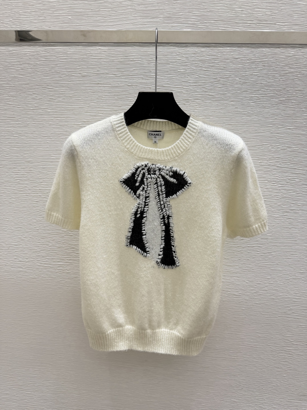 🆕CH家🆕  早秋新款 撞色蝴蝶结圆领针织短袖 颜色：白色 尺码：36.38.40