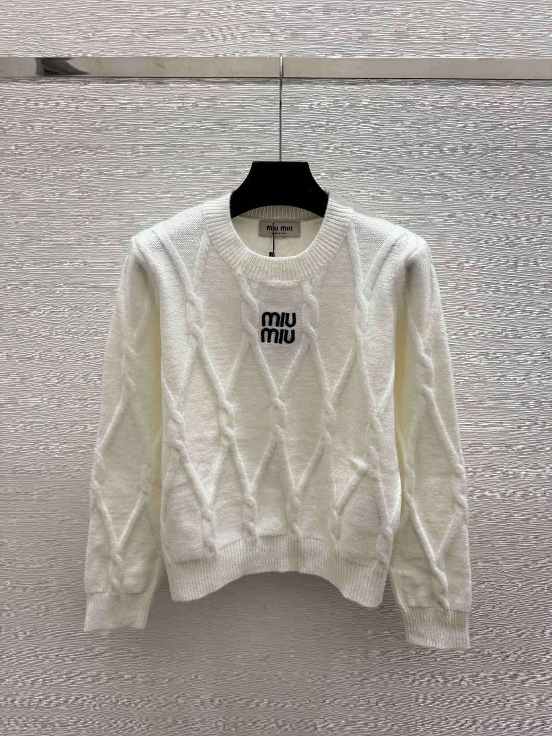 🆕M家🆕  早秋新款 纯色菱格圆领针织长袖 颜色：卡其 白色 灰色 宝蓝 尺码：36.38.40