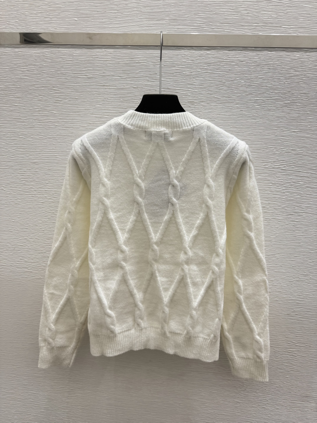 🆕M家🆕  早秋新款 纯色菱格圆领针织长袖 颜色：卡其 白色 灰色 宝蓝 尺码：36.38.40