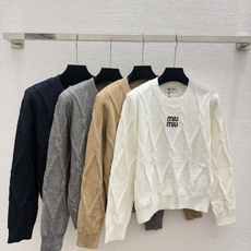 🆕M家🆕 早秋新款 纯色菱格圆领针织长袖 颜色:卡其 白色 灰色 宝蓝 尺码:36.38.40 🆕M家🆕 早秋新款 纯色菱格圆领针织长袖 颜色:卡其 白色 灰色 宝蓝 尺码:36.38.40
