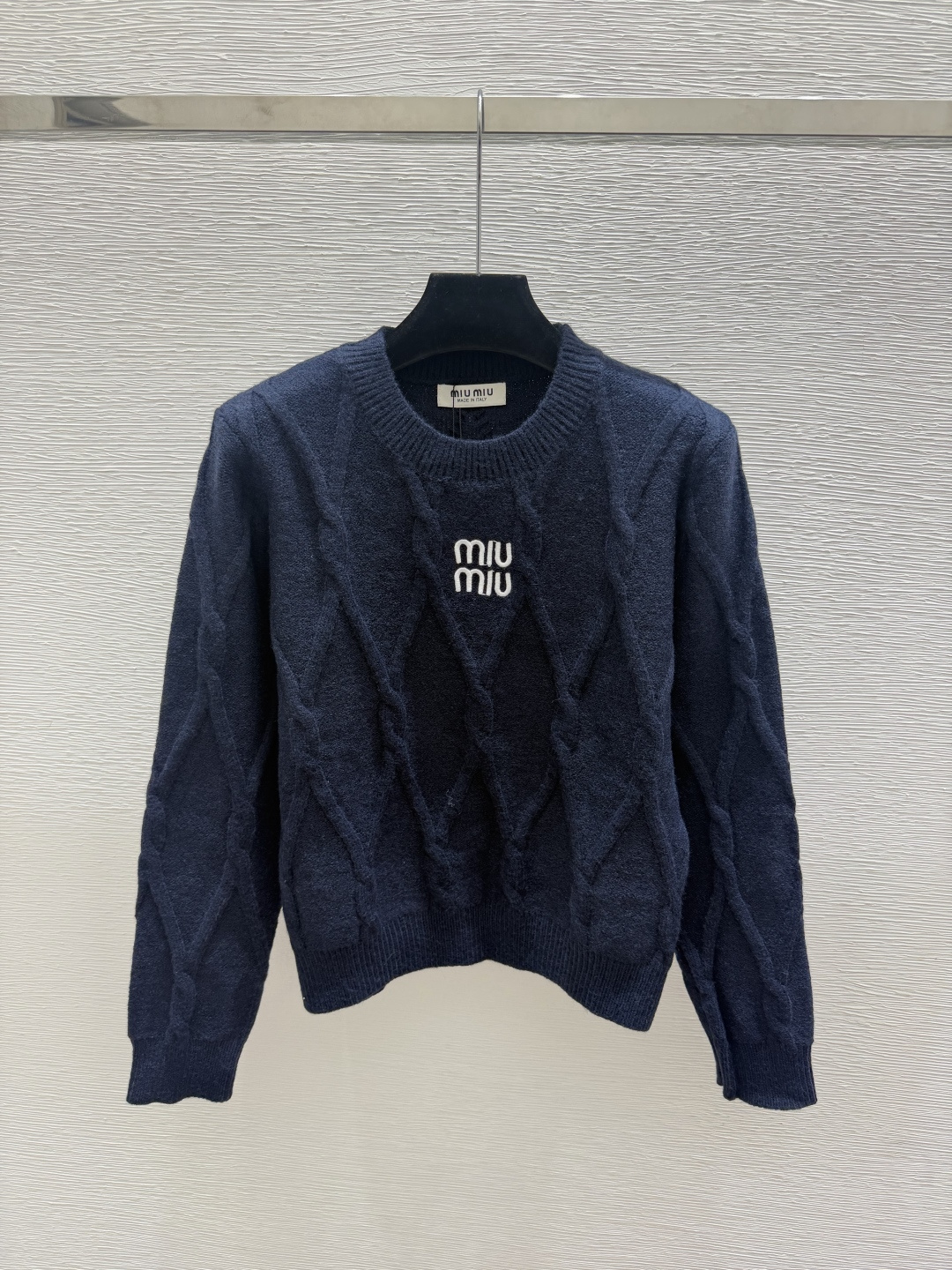 🆕M家🆕  早秋新款 纯色菱格圆领针织长袖 颜色：卡其 白色 灰色 宝蓝 尺码：36.38.40