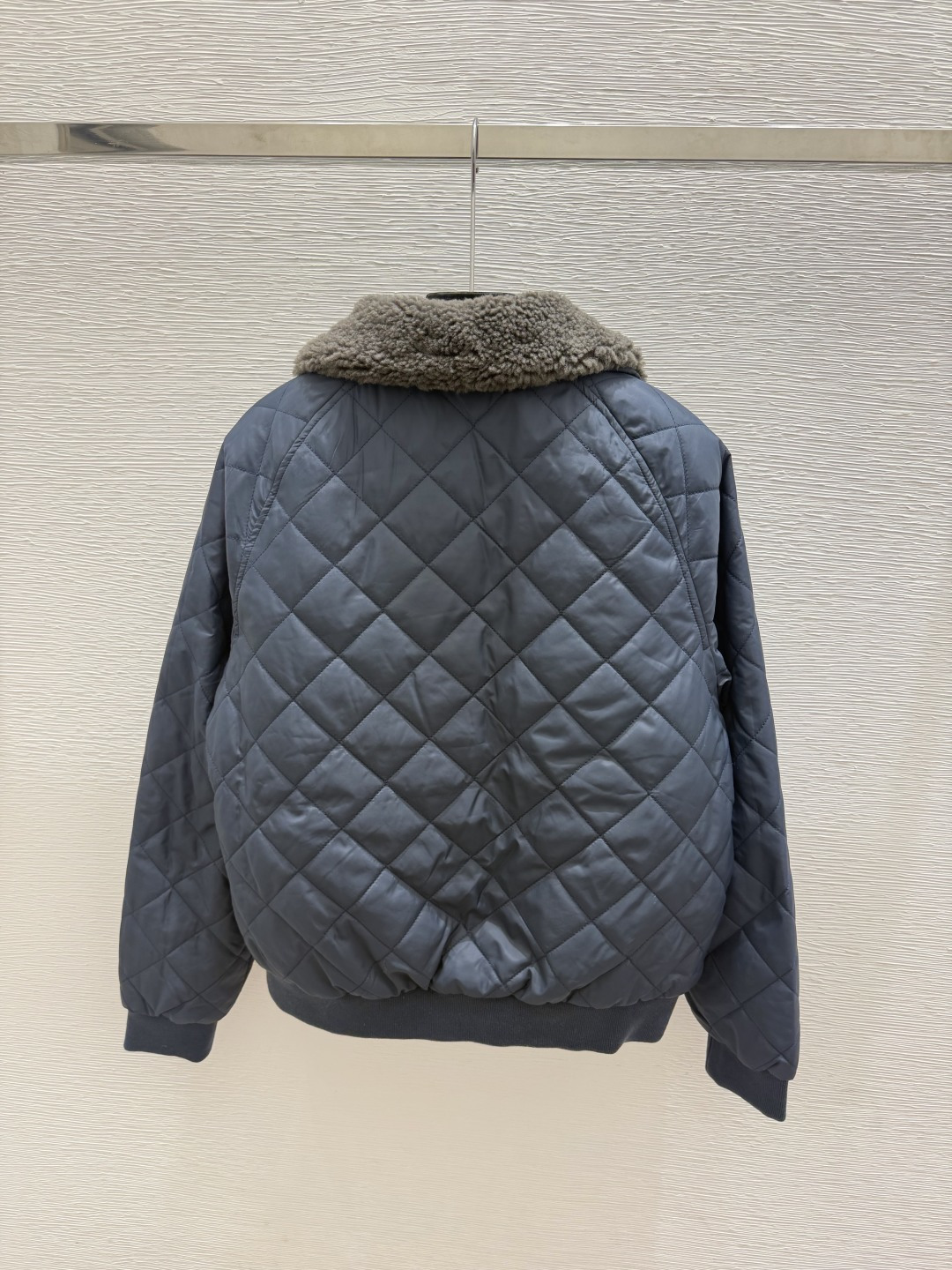 🆕M家🆕  早秋新款 撞色翻领针织长袖开衫 颜色：宝蓝 尺码：36.38.40