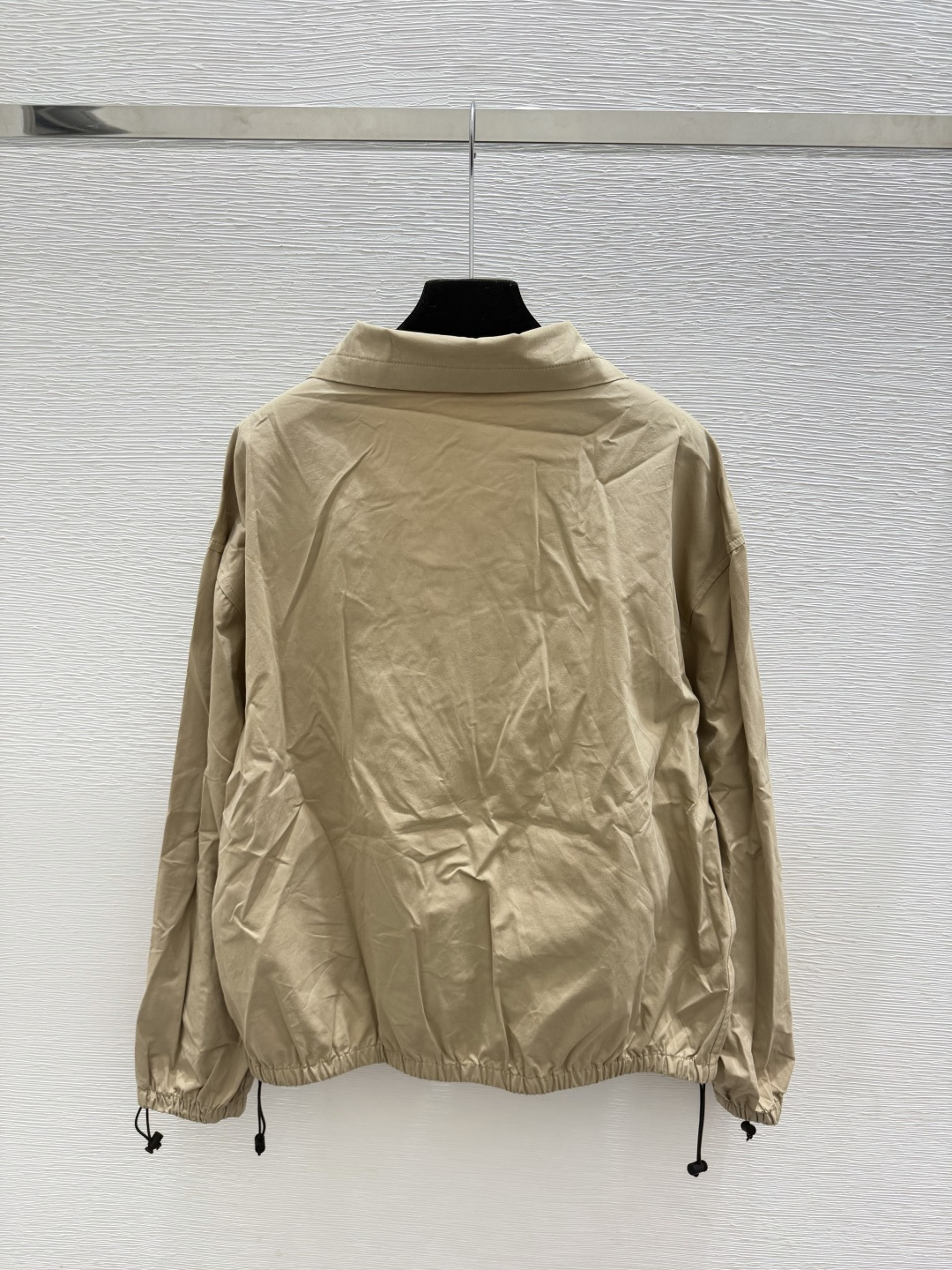 🆕M家🆕  早秋新款 纯色简约翻领长袖开衫 颜色：卡其 尺码：36.38.40