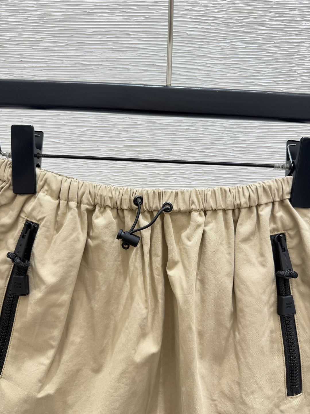 🆕M家🆕  早秋新款 纯色简约半裙 颜色：卡其 尺码：36.38.40