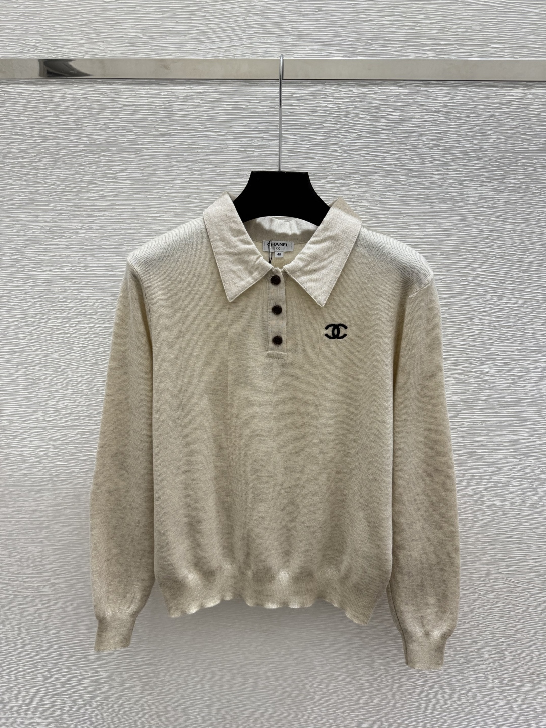 🆕CH家🆕  早秋新款 纯色简约翻领针织长袖 颜色：杏色 宝蓝 尺码：36.38.40