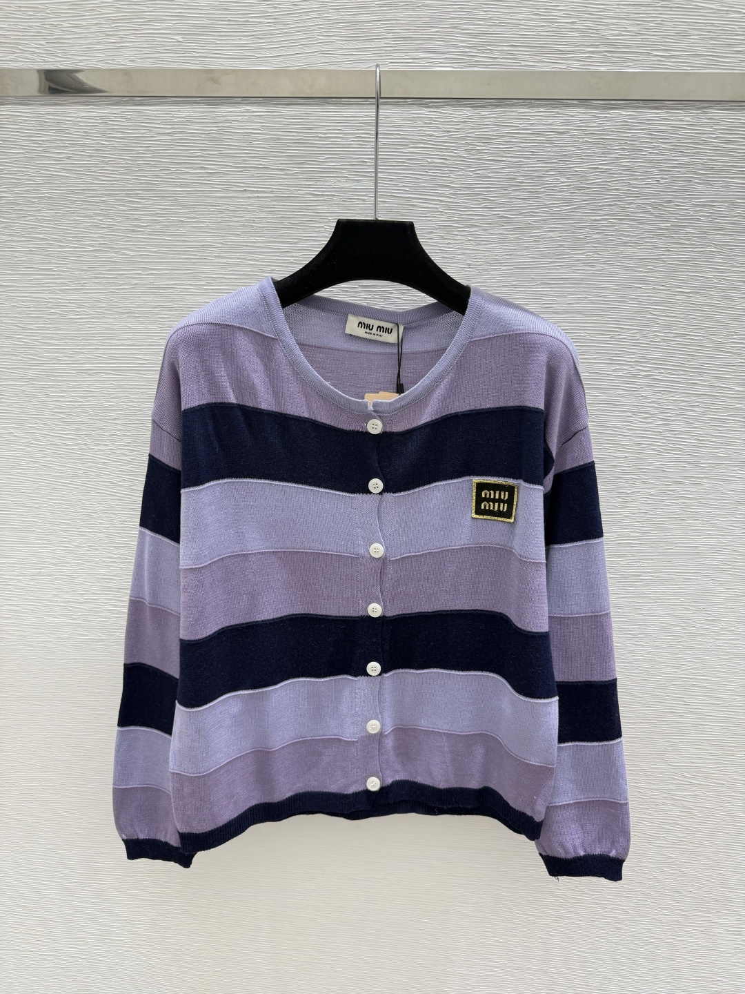 🆕M家🆕  早秋新款 撞色条纹圆领针织长袖开衫 颜色：白色 紫色 尺码：36.38.40