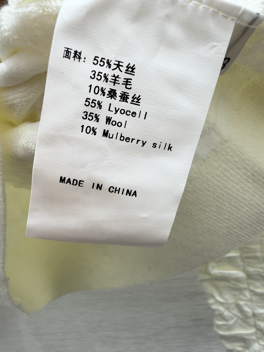 🆕D家🆕  早秋新款 纯色简约圆领针织长袖开衫 颜色：黑色 白色 尺码：36.38.40