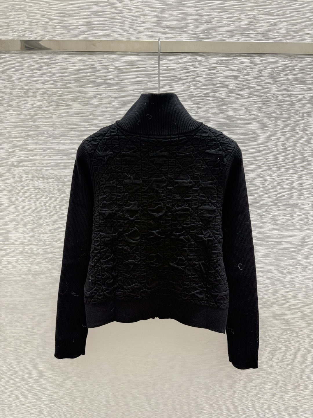 🆕D家🆕  早秋新款  纯色简约高领针织长袖开衫 颜色：黑色 白色 尺码：36.38.40