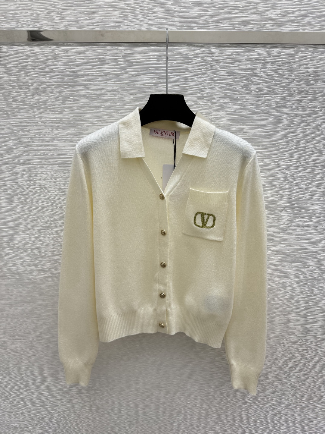 🆕VA家🆕  早秋新款  纯色翻领针织长袖开衫 颜色：杏色 宝蓝 尺码：36.38.40