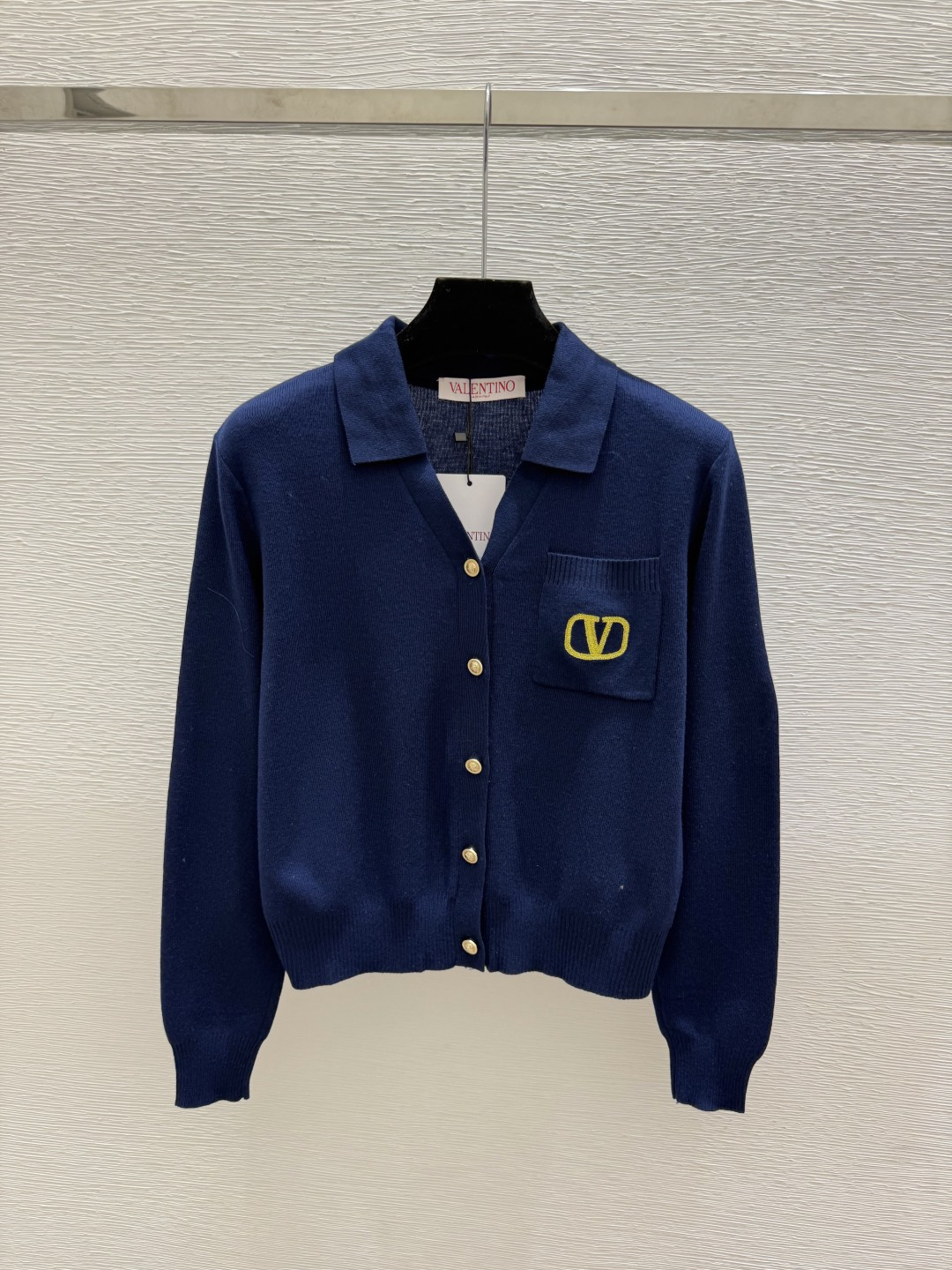 🆕VA家🆕  早秋新款  纯色翻领针织长袖开衫 颜色：杏色 宝蓝 尺码：36.38.40