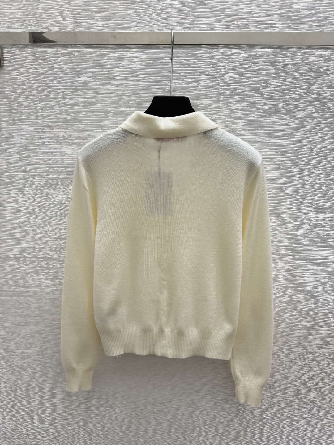 🆕VA家🆕  早秋新款  纯色翻领针织长袖开衫 颜色：杏色 宝蓝 尺码：36.38.40