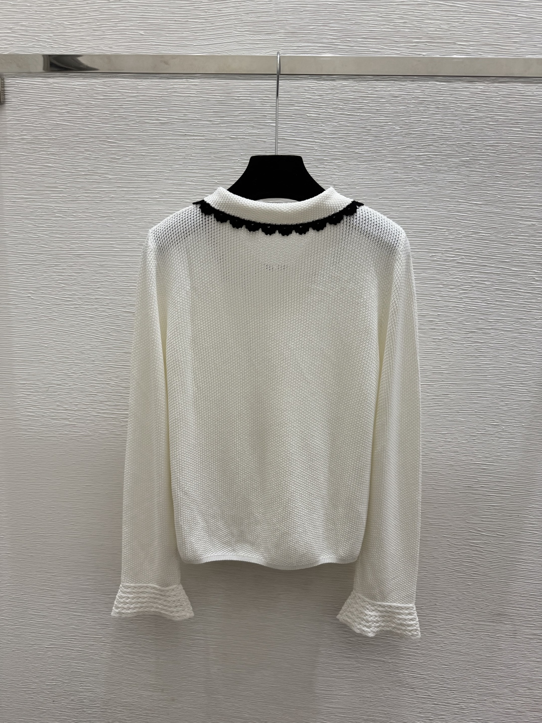 🆕CH家🆕  早秋新款  撞色翻领针织长袖开衫 颜色：白色 黄色 黑色 尺码：36.38.40      