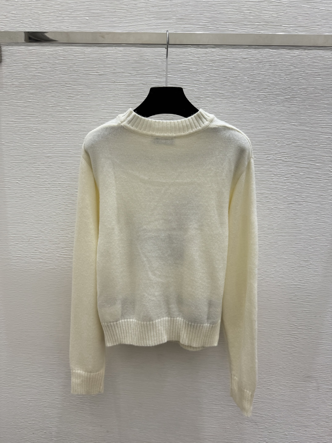 🆕Max家🆕  早秋新款  撞色小狗圆领针织长袖 颜色：白色 黄色 灰色 尺码：36.38.40      