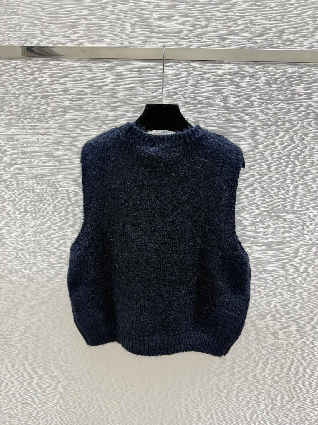 🆕D家🆕  早秋新款  撞色花卉圆领针织背心 颜色：白色 宝蓝 尺码：36.38.40      