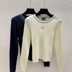 🆕CH家🆕 早秋新款 撞色简约圆领针织长袖 颜色:白色 宝蓝 尺码:36.38.40 🆕CH家🆕 早秋新款 撞色简约圆领针织长袖 颜色:白色 宝蓝 尺码:36.38.40
